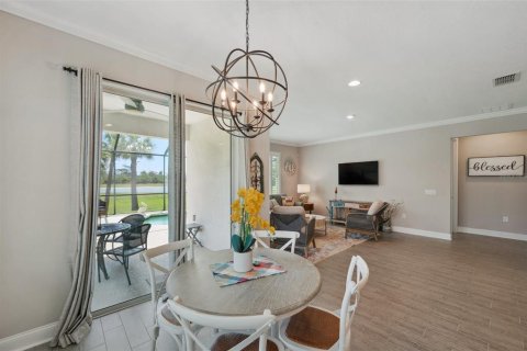 House in Tarpon Springs, Florida 4 bedrooms, 177.07 sq.m. № 1721058 - photo 15