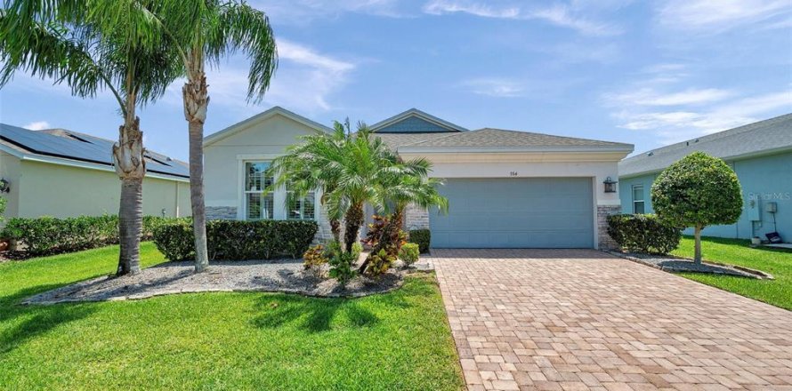 House in Tarpon Springs, Florida 4 bedrooms, 177.07 sq.m. № 1721058