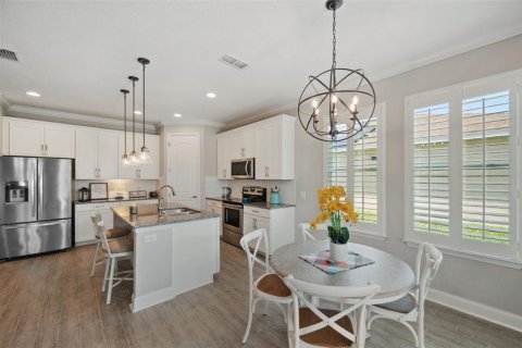 House in Tarpon Springs, Florida 4 bedrooms, 177.07 sq.m. № 1721058 - photo 17