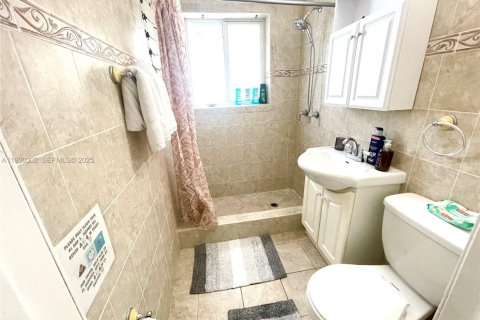 Купить виллу или дом в Майами, Флорида 4 спальни, 159.61м2, № 2034498 - фото 14