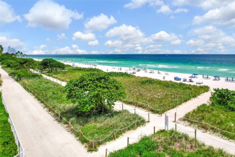 Купить кондоминиум в Серфсайд, Флорида 2 спальни, 108.7м2, № 1959034 - фото 19