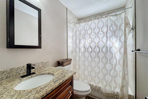 Apartment in Brandon, Florida 2 bedrooms, 92.9 sq.m. № 1883431 - photo 18