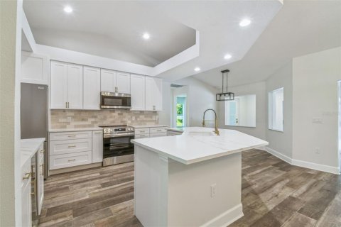 Casa en venta en Seffner, Florida, 5 dormitorios, 248.98 m2 № 1886860 - foto 24
