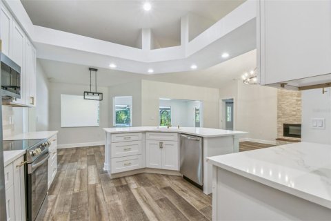 Casa en venta en Seffner, Florida, 5 dormitorios, 248.98 m2 № 1886860 - foto 28