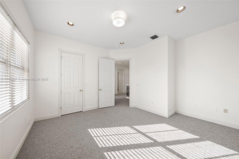 Casa en venta en Hollywood, Florida, 4 dormitorios, 286.32 m2 № 1896864 - foto 29