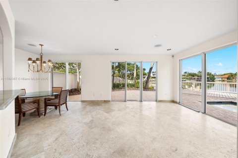 Casa en venta en Hollywood, Florida, 4 dormitorios, 286.32 m2 № 1896864 - foto 24