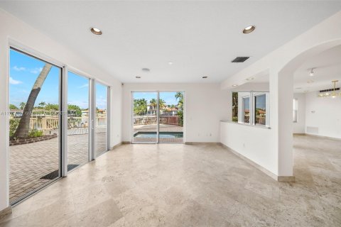 Casa en venta en Hollywood, Florida, 4 dormitorios, 286.32 m2 № 1896864 - foto 25