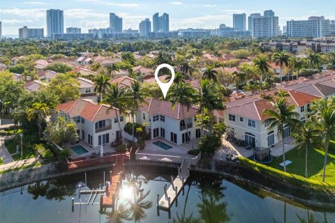 Casa en venta en Hollywood, Florida, 4 dormitorios, 286.32 m2 № 1896864 - foto 2