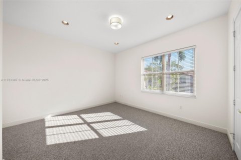 Casa en venta en Hollywood, Florida, 4 dormitorios, 286.32 m2 № 1896864 - foto 28
