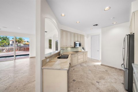 Casa en venta en Hollywood, Florida, 4 dormitorios, 286.32 m2 № 1896864 - foto 22