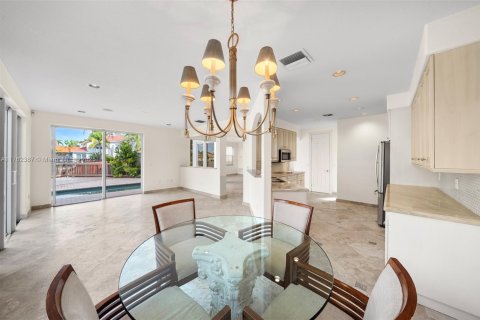 Casa en venta en Hollywood, Florida, 4 dormitorios, 286.32 m2 № 1896864 - foto 23