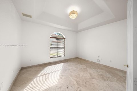 Casa en venta en Hollywood, Florida, 4 dormitorios, 286.32 m2 № 1896864 - foto 16
