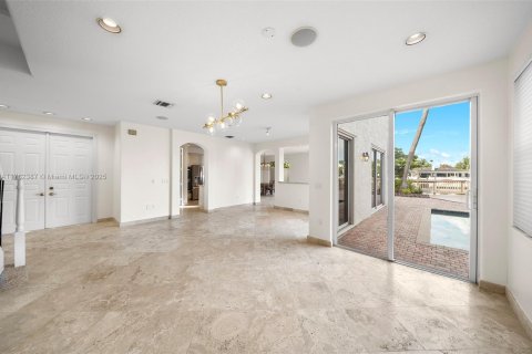 Casa en venta en Hollywood, Florida, 4 dormitorios, 286.32 m2 № 1896864 - foto 14