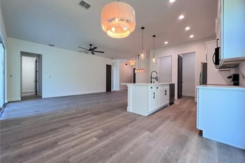 Villa ou maison à vendre à DeBary, Floride: 4 chambres, 168.9 m2 № 2414064 - photo 6