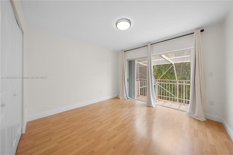 Townhouse in Doral, Florida 3 bedrooms, 176.33 sq.m. № 1889618 - photo 23