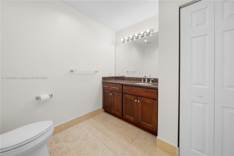 Townhouse in Doral, Florida 3 bedrooms, 176.33 sq.m. № 1889618 - photo 21