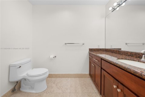 Townhouse in Doral, Florida 3 bedrooms, 176.33 sq.m. № 1889618 - photo 20