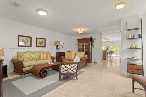 Townhouse in Miami, Florida 3 bedrooms, 197.7 sq.m. № 1762636 - photo 4