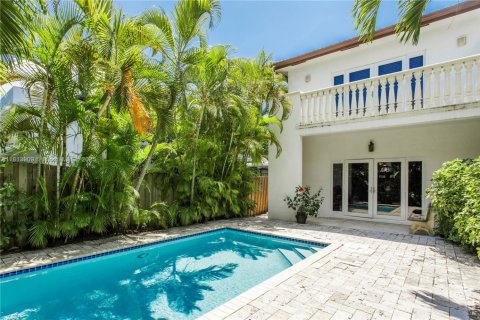 Townhouse in Miami, Florida 3 bedrooms, 197.7 sq.m. № 1762636 - photo 27