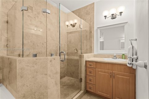 Townhouse in Miami, Florida 3 bedrooms, 197.7 sq.m. № 1762636 - photo 16
