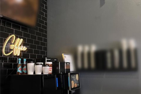 Propiedad comercial en venta en Hollywood, Florida № 2022108 - foto 5