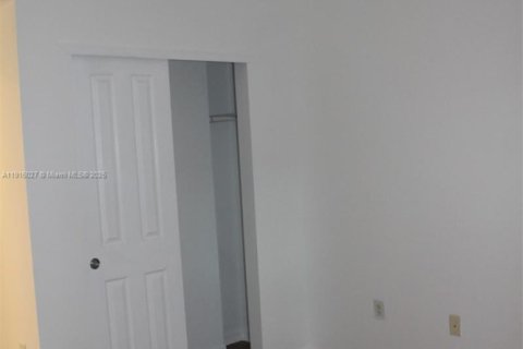 Купить кондоминиум в Серфсайд, Флорида 2 спальни, 92.62м2, № 1970209 - фото 28