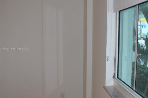 Купить кондоминиум в Серфсайд, Флорида 2 спальни, 92.62м2, № 1970209 - фото 26