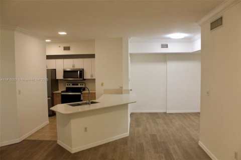 Купить кондоминиум в Серфсайд, Флорида 2 спальни, 92.62м2, № 1970209 - фото 14