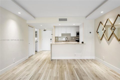 Copropriété à louer à Weston, Floride: 2 chambres, 102.75 m2 № 2191340 - photo 16