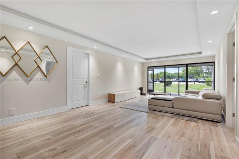 Copropriété à louer à Weston, Floride: 2 chambres, 102.75 m2 № 2191340 - photo 11