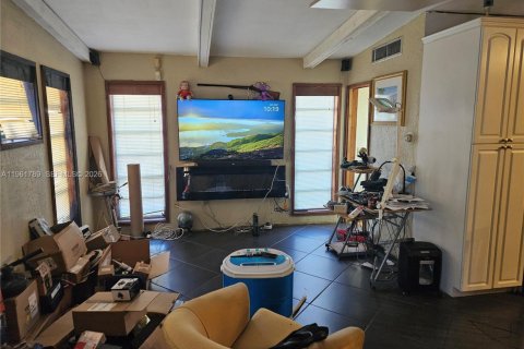 Villa ou maison à vendre à Davie, Floride: 3 chambres, 180.14 m2 № 2025113 - photo 2