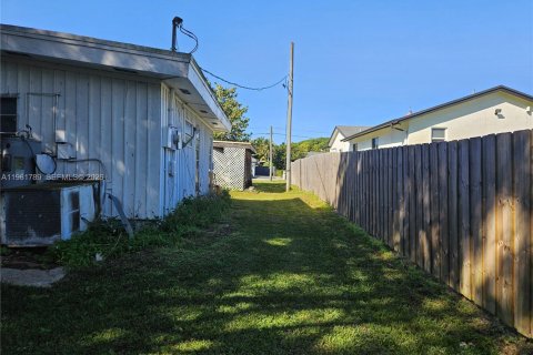 Villa ou maison à vendre à Davie, Floride: 3 chambres, 180.14 m2 № 2025113 - photo 4