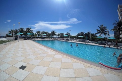 Condo in Miami Beach, Florida  № 1890380 - photo 19