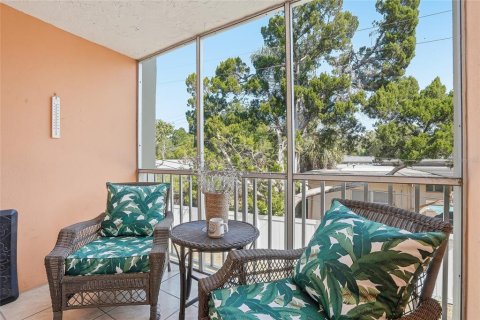 Copropriété à vendre à Dunedin, Floride: 2 chambres, 89.65 m2 № 2116026 - photo 3