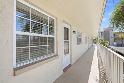 Copropriété à vendre à Dunedin, Floride: 2 chambres, 89.65 m2 № 2116026 - photo 11