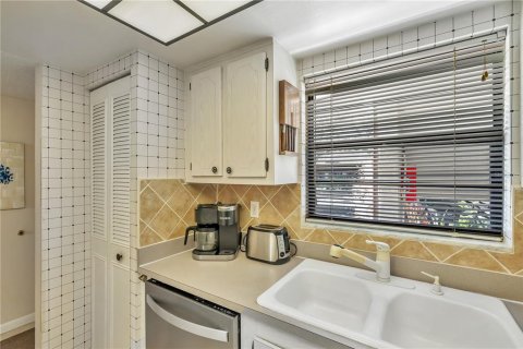 Copropriété à vendre à Clearwater, Floride: 2 chambres, 94.76 m2 № 2259350 - photo 7