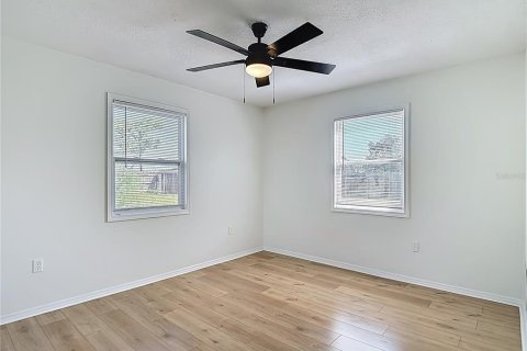House in Spring Hill, Florida 4 bedrooms, 136.94 sq.m. № 1915222 - photo 26