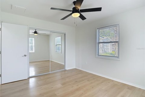 House in Spring Hill, Florida 4 bedrooms, 136.94 sq.m. № 1915222 - photo 27