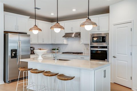 Casa en venta en Lakeland, Florida, 3 dormitorios, 207.17 m2 № 2109746 - foto 4
