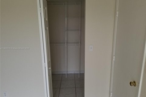 Condominio en venta en Miramar, Florida, 2 dormitorios, 77.29 m2 № 2036843 - foto 12