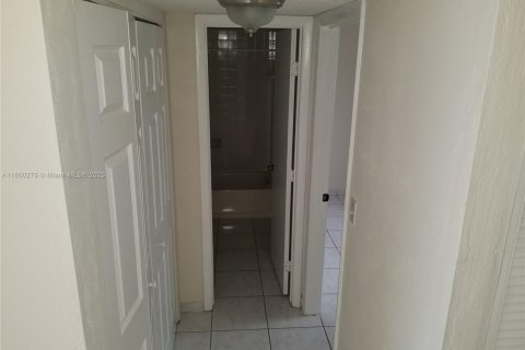 Condominio en venta en Miramar, Florida, 2 dormitorios, 77.29 m2 № 2036843 - foto 13