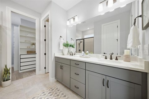 Casa en venta en Wesley Chapel, Florida, 6 dormitorios, 397.62 m2 № 2383701 - foto 6