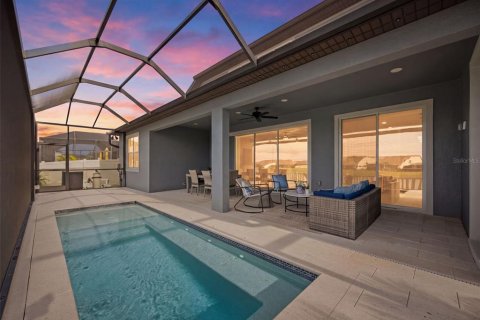 Casa en venta en Wesley Chapel, Florida, 6 dormitorios, 397.62 m2 № 2383701 - foto 2