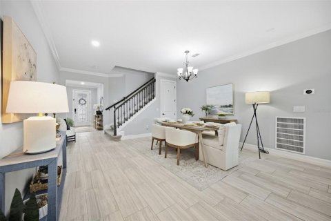 Casa en venta en Wesley Chapel, Florida, 6 dormitorios, 397.62 m2 № 2383701 - foto 18