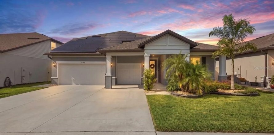 Casa en Wesley Chapel, Florida 6 dormitorios, 397.62 m2 № 2383701