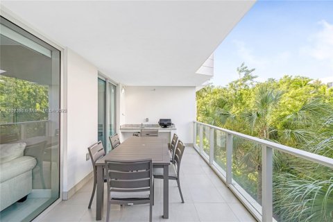 Apartment in Bay Harbor Islands, Florida 2 bedrooms, 87.89 sq.m. № 1702880 - photo 12