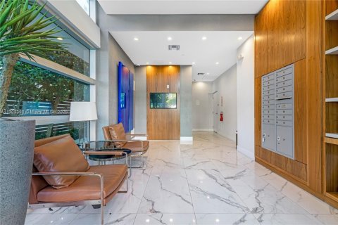 Apartment in Bay Harbor Islands, Florida 2 bedrooms, 87.89 sq.m. № 1702880 - photo 15