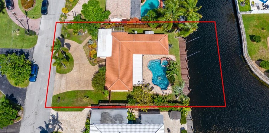 House in Fort Lauderdale, Florida 3 bedrooms, 151.71 sq.m. № 1002820