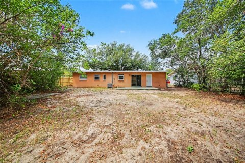 House in Orlando, Florida 3 bedrooms, 95.22 sq.m. № 2095417 - photo 15