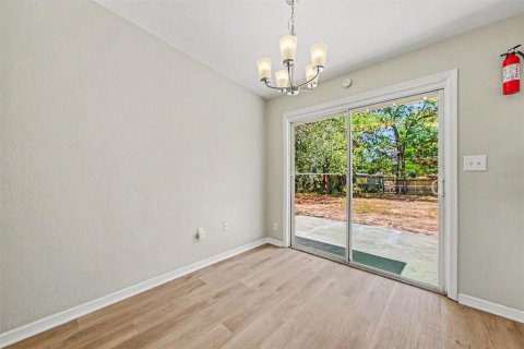House in Orlando, Florida 3 bedrooms, 95.22 sq.m. № 2095417 - photo 9
